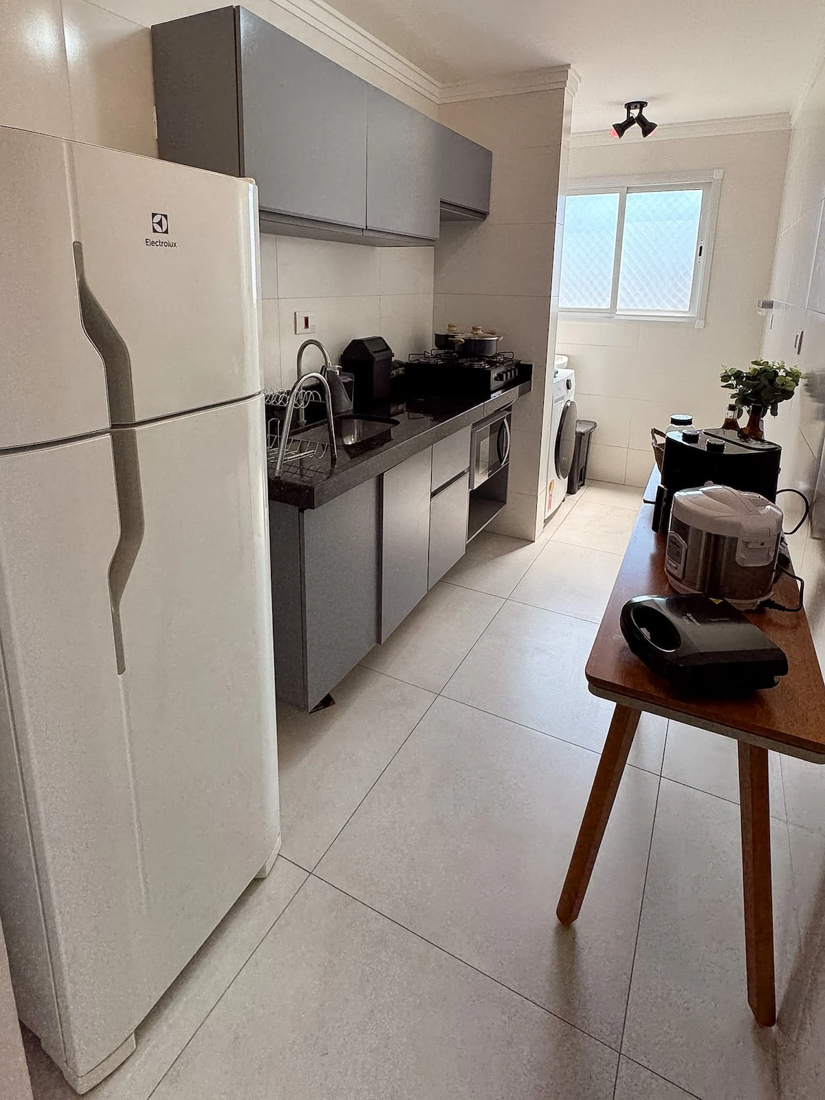 Equipped kitchen, beachfront apartment in Praia Grande